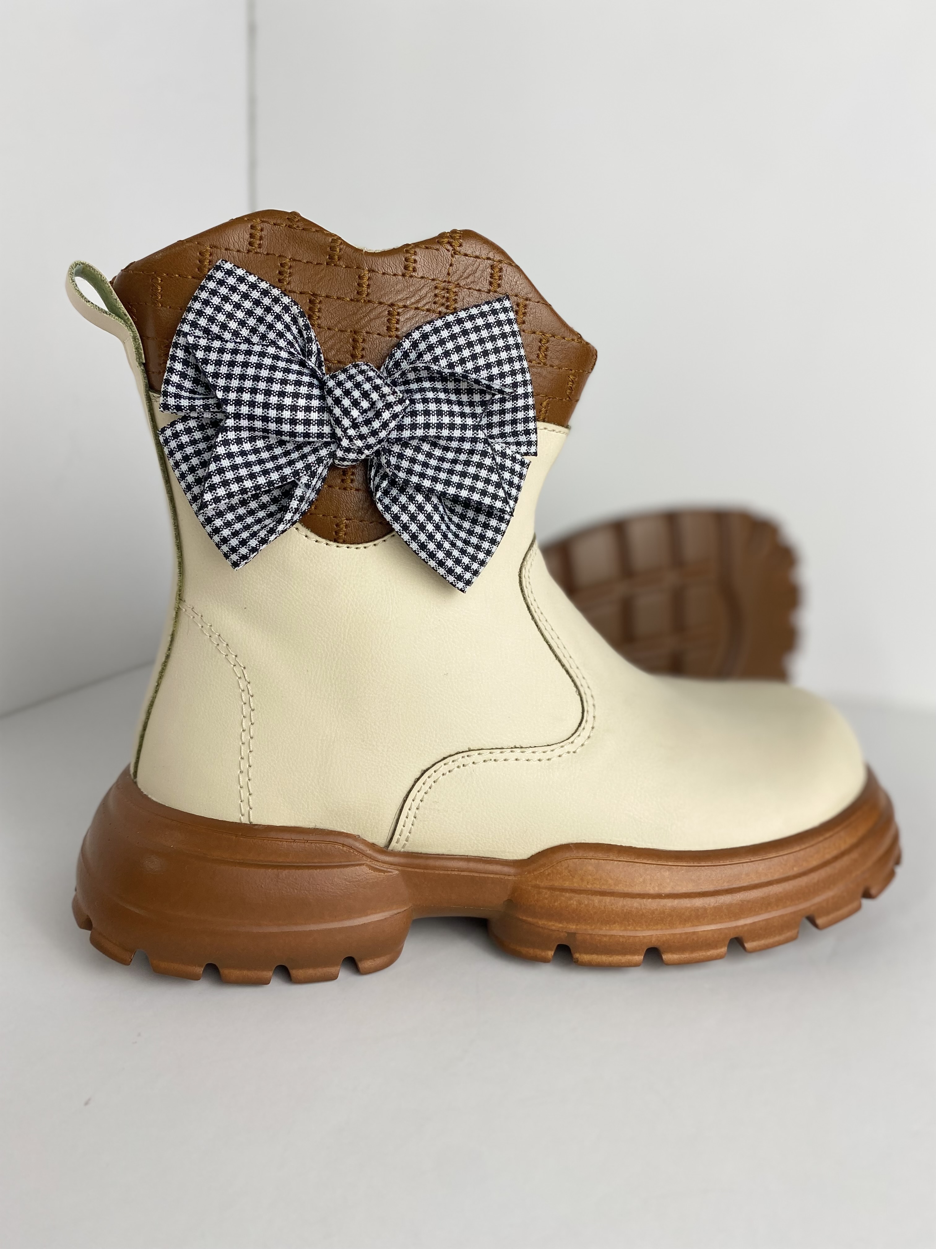 بوت دخترانه چرمی پاپیون‌دار 3284