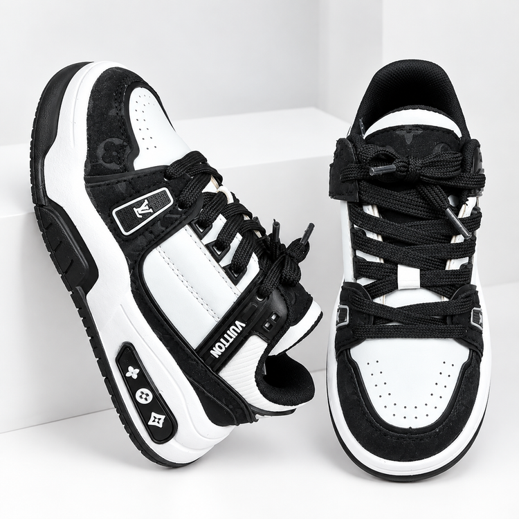 کتونی لویی ویتون مشکی مدل LV Trainer Maxi - نماد LV روی زیره و بدنه